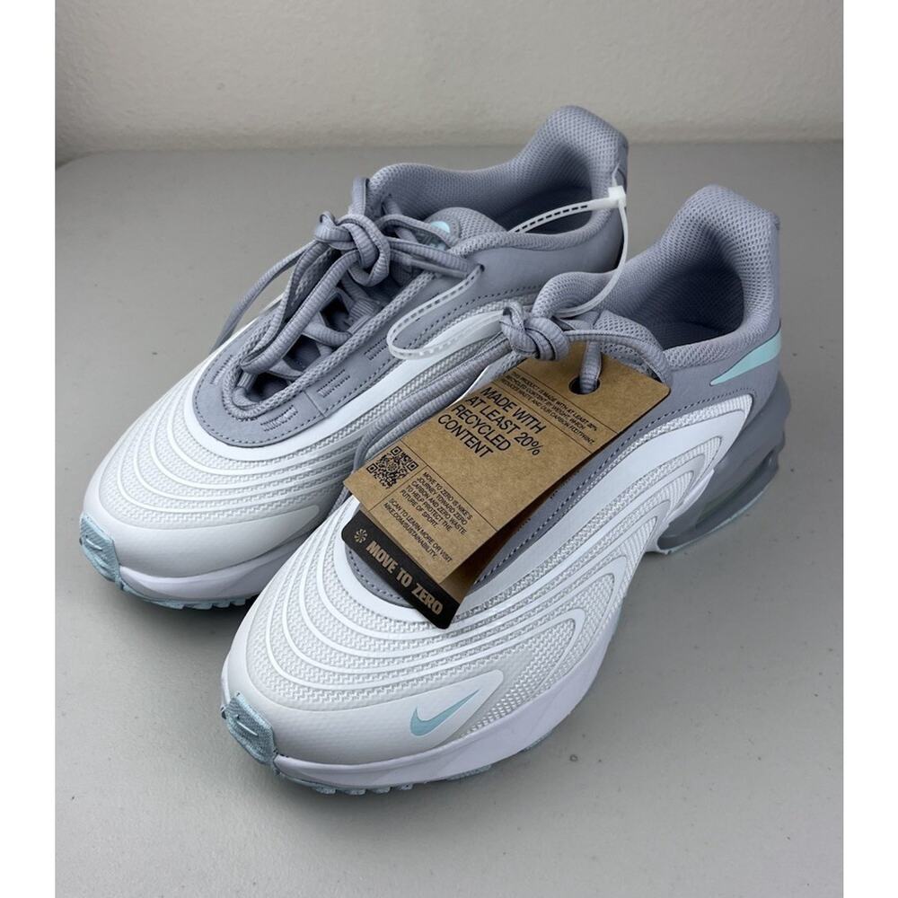 Nike Air Max Women’s Running Shoes Gray White Aqua NWT Size 7.5 Sustainable